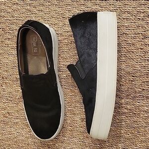 SKETCHERS STREET Rise Fit black platform shoes.  Size is 8.5. Good condition.
